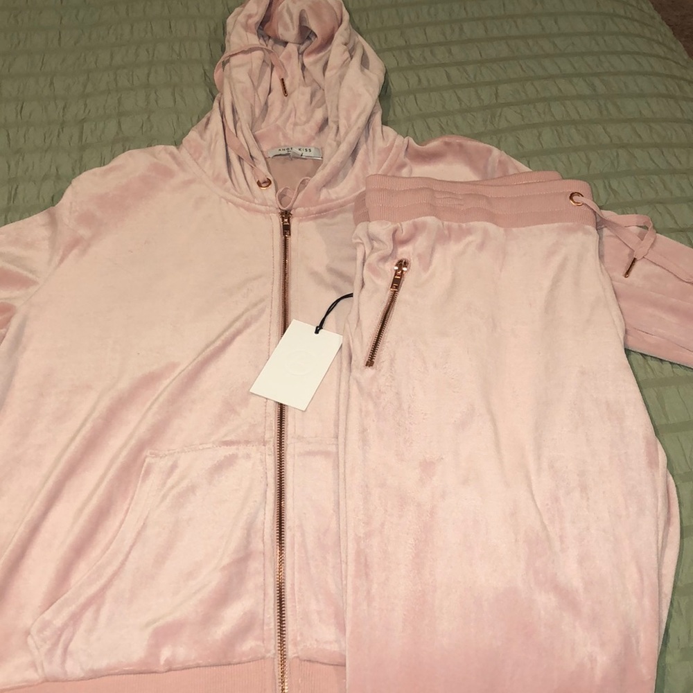 Ladies Brand New Pink Suede Jogger set